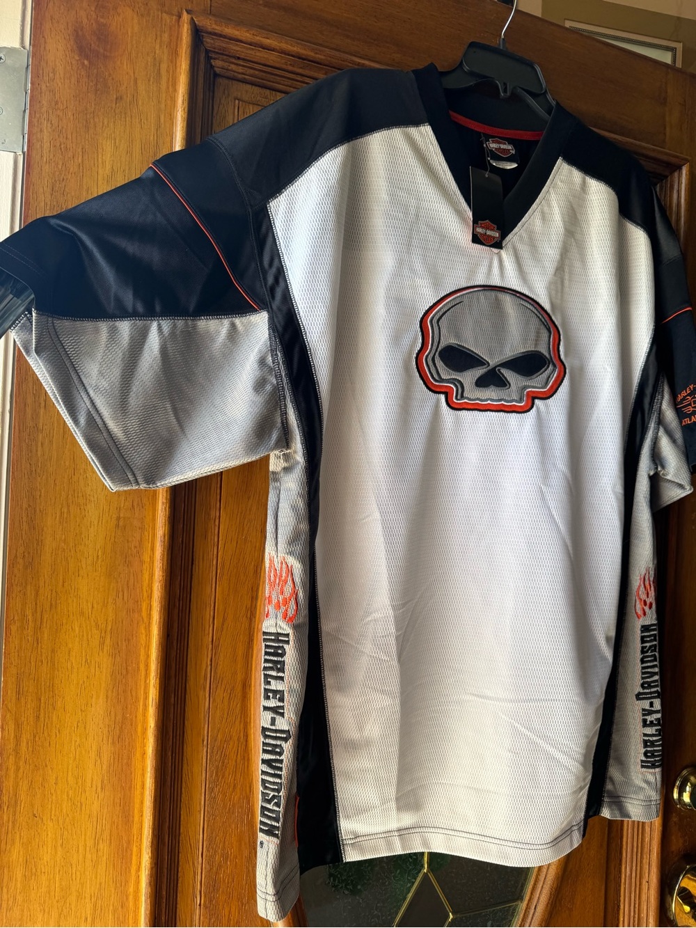 Harley-Davidson Men’s Large White & Black Skull mesh embroidered Jersey Shirt